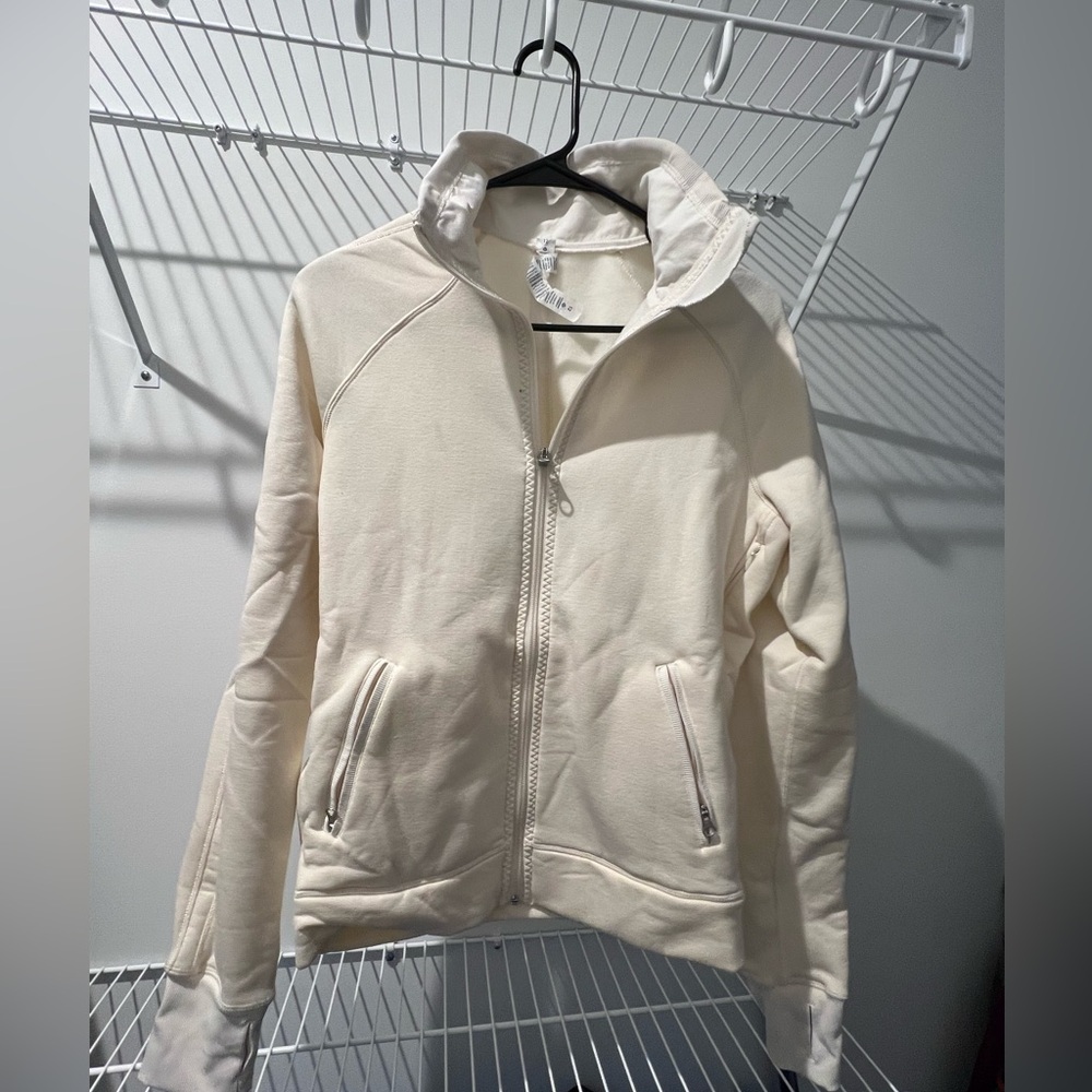 Women’s lululemon stretch fleece jacket.  Excellent condition.  Size 12